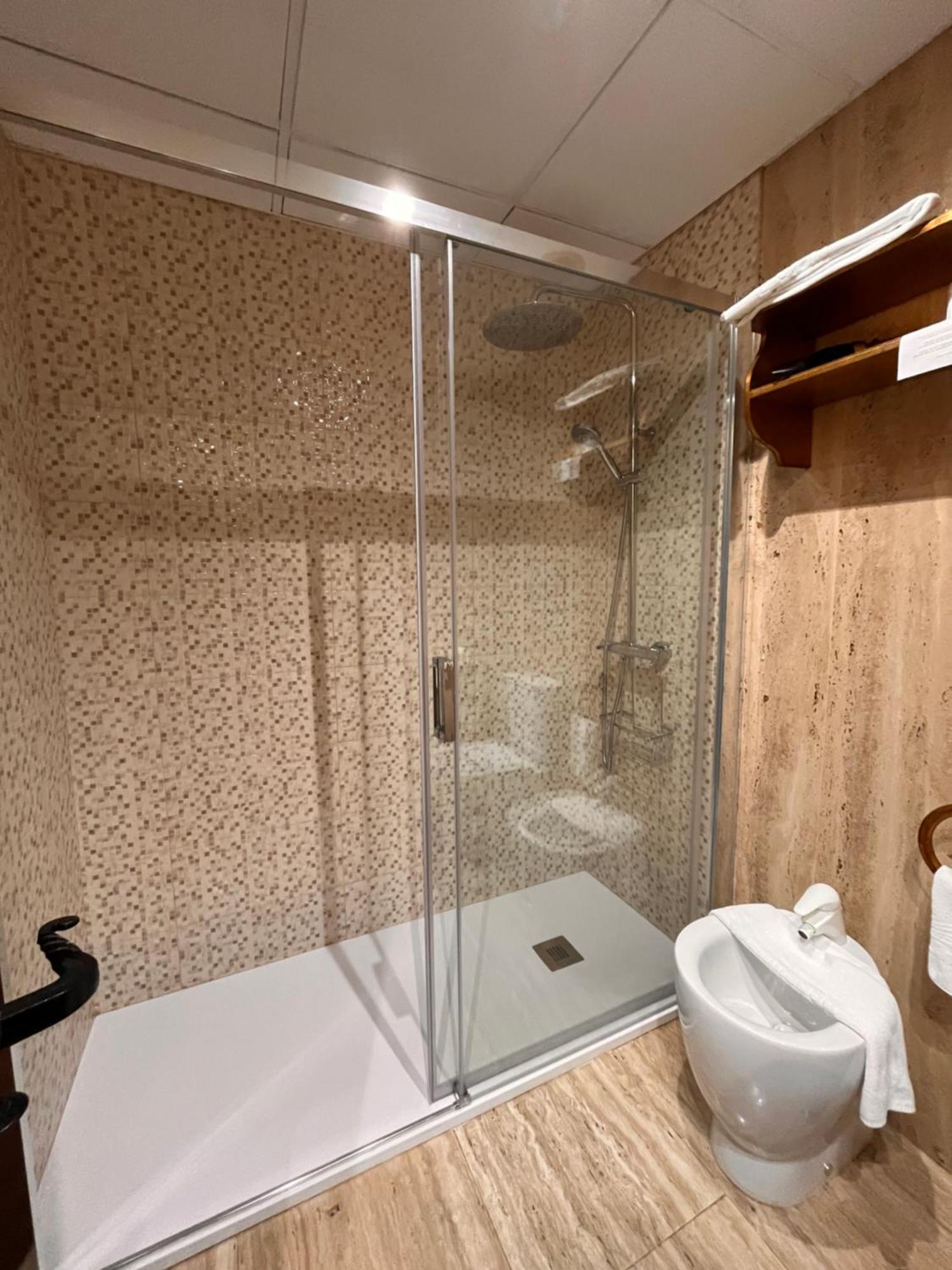 Hotel Microtel Placentinos サラマンカ エクステリア 写真