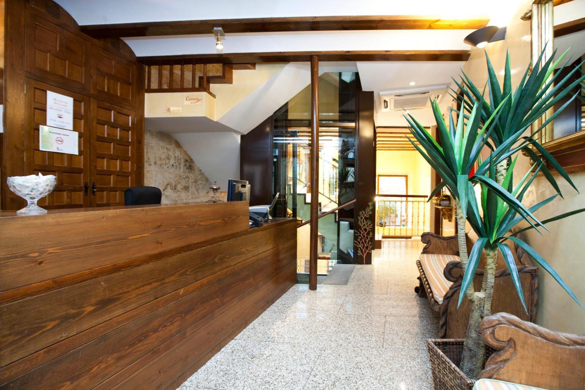 Hotel Microtel Placentinos サラマンカ エクステリア 写真